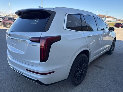 Used 2023 Cadillac XT6 Premium Luxury w/ Technology Package image 5