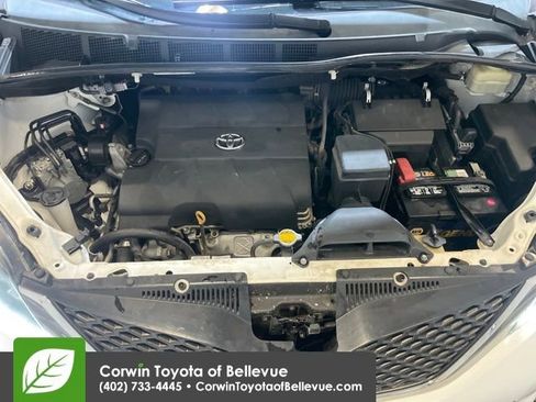 Used 2015 Toyota Sienna SE image 22