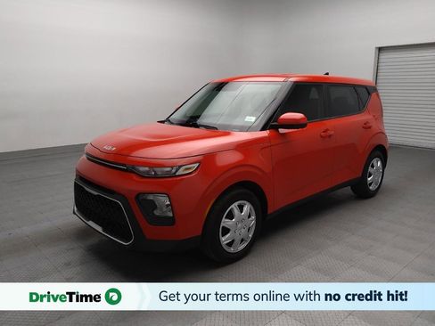 Used 2022 Kia Soul LX image 1