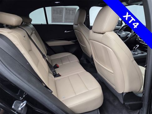 Used 2024 Cadillac XT4 Luxury w/ Cold Weather Package image 14