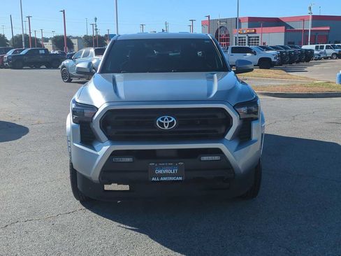 Used 2024 Toyota Tacoma SR5 RWD image 3