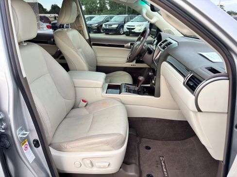 Used 2014 Lexus GX 460 image 29