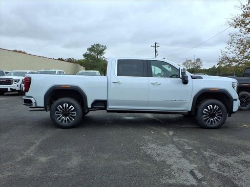 New 2026 GMC Sierra 2500 Denali Ultimate image 8