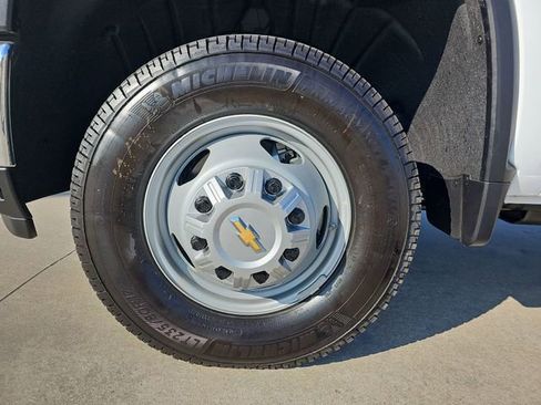 New 2026 Chevrolet Silverado 3500 W/T w/ WT Convenience Package AWD/4WD image 32
