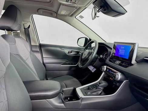 New 2025 Toyota RAV4 XLE image 30