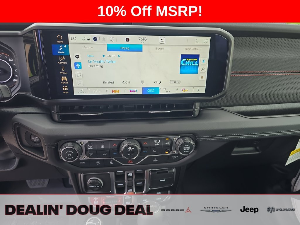 New 2026 Jeep Gladiator Rubicon w/ Steel Power Dome Hood Package AWD/4WD image 18