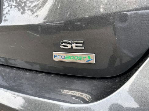 Used 2016 Ford Focus SE image 9