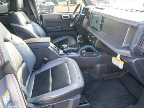 Used 2024 Ford Bronco Black Diamond image 38
