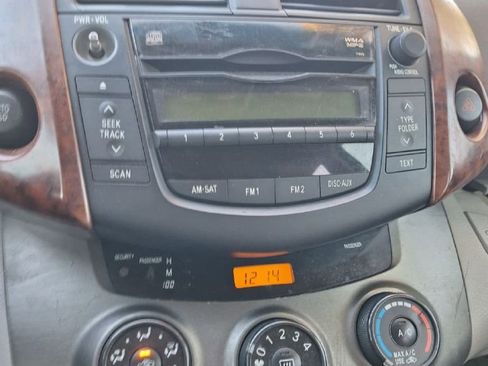 Used 2011 Toyota RAV4 2WD image 2