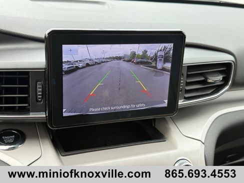 Used 2023 Ford Explorer XLT w/ Equipment Group 202A AWD/4WD image 31