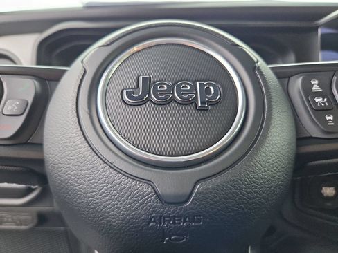 Used 2025 Jeep Wrangler Unlimited Sport AWD/4WD image 21