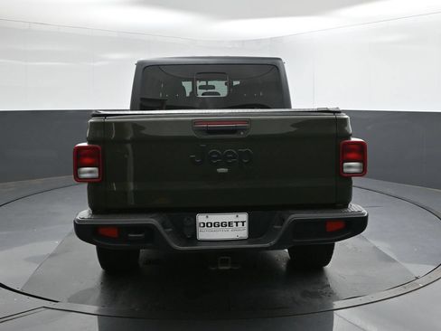 Used 2022 Jeep Gladiator Sport AWD/4WD image 5