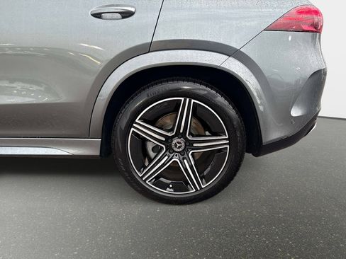 Used 2025 Mercedes-Benz GLE 580 4MATIC image 11