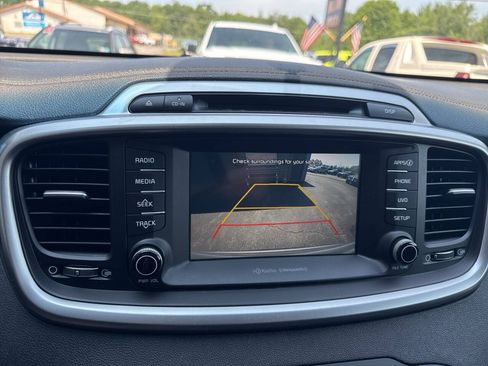 Used 2018 Kia Sorento AWD image 31