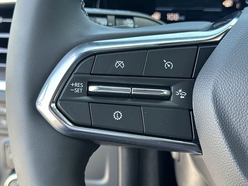 New 2025 Chevrolet Suburban Premier image 14