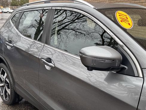 Used 2022 Nissan Rogue Sport SL w/ Premium Package image 62