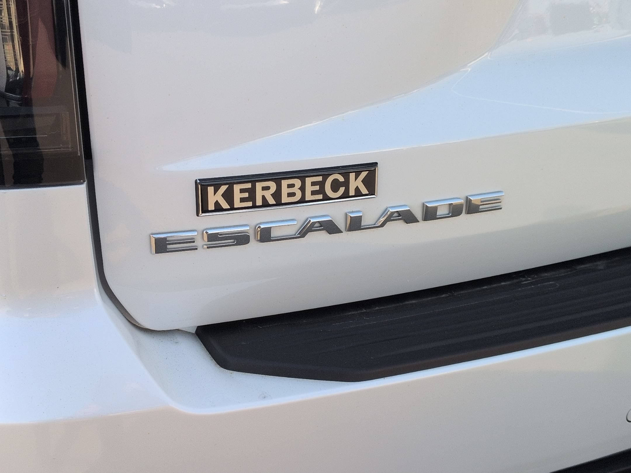 Certified 2021 Cadillac Escalade Premium Luxury AWD/4WD image 33
