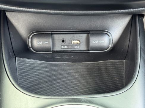 Used 2019 Kia Soul + FWD image 25