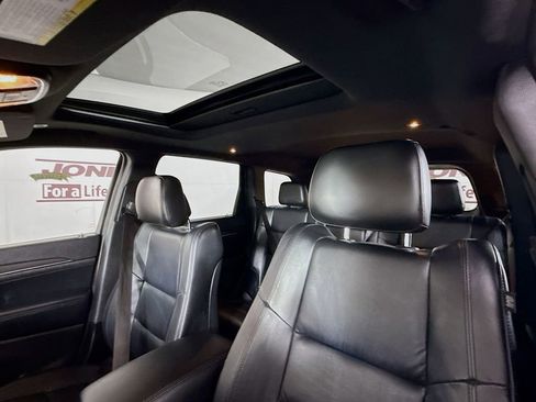 Used 2018 Jeep Grand Cherokee Limited image 12