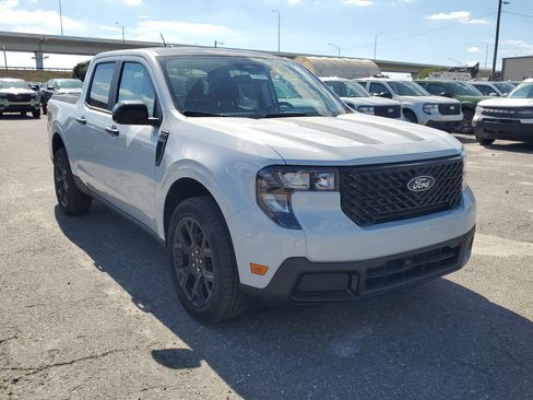 New 2025 Ford Maverick XLT w/ Equipment Group 301A image 2
