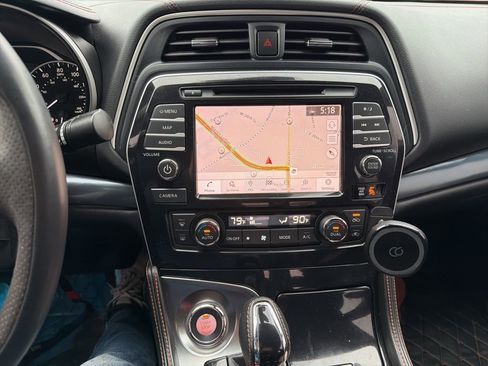 Used 2021 Nissan Maxima SR w/ Sport Mat Group image 12