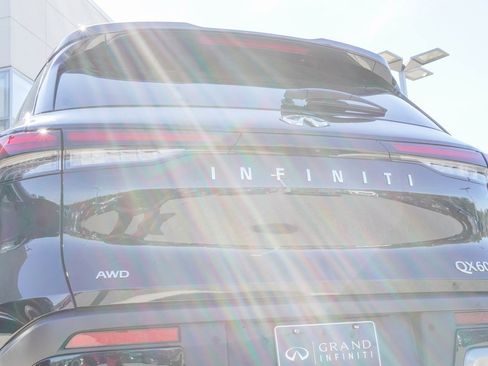 Certified 2025 INFINITI QX60 Sensory w/ Vision Package image 11