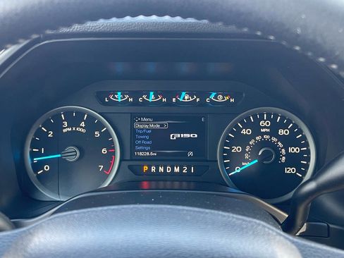 Used 2016 Ford F150 XLT w/ Equipment Group 302A Luxury AWD/4WD image 24