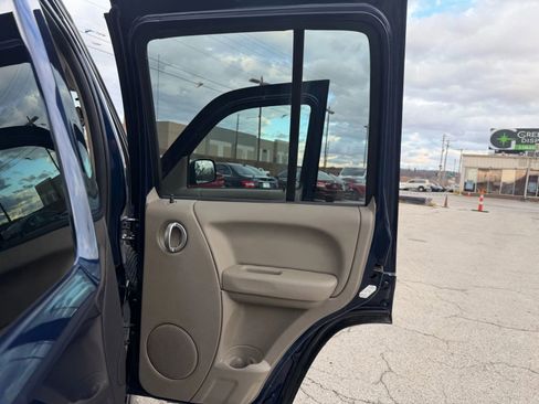 Used 2007 Jeep Liberty Limited image 13