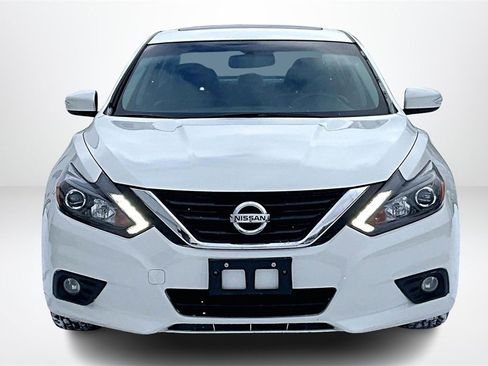 Used 2017 Nissan Altima 2.5 image 2
