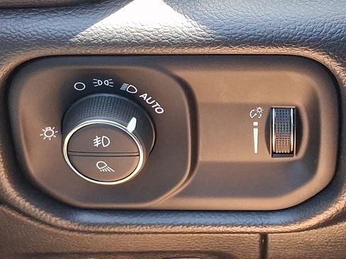 Used 2022 RAM 1500 Big Horn AWD/4WD image 27