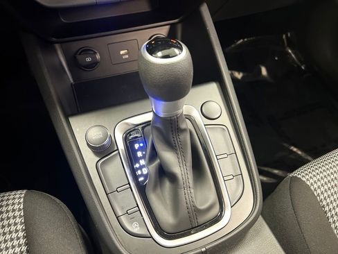 Used 2023 Hyundai Kona SE image 25