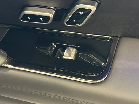 Used 2025 Land Rover Range Rover Sport Autobiography image 21