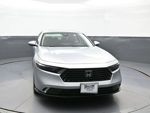 Certified 2025 Honda Accord EX-L image 6