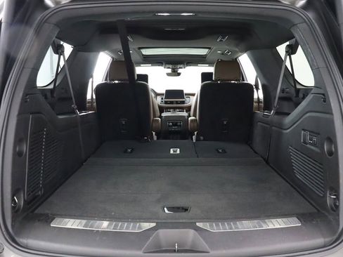 Used 2021 Chevrolet Suburban High Country AWD/4WD image 49