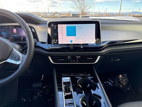 New 2026 Volkswagen Atlas Cross Sport SE image 16