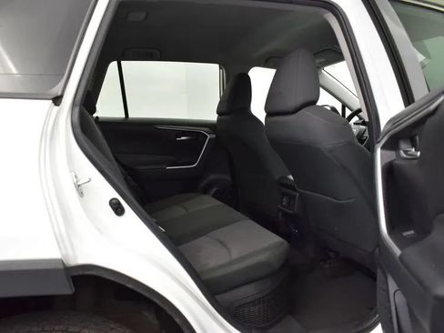 Used 2024 Toyota RAV4 XLE AWD/4WD image 18