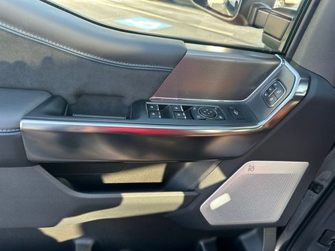 New 2026 Ford F250 Platinum image 17