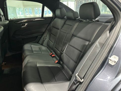 Used 2016 Mercedes-Benz E 350 4MATIC Sedan image 6