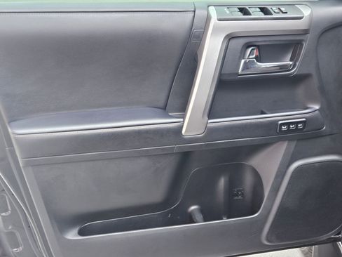 Used 2022 Toyota 4Runner Limited image 17
