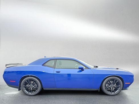 Used 2018 Dodge Challenger SXT Plus image 6
