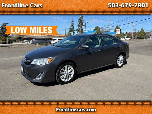 Used 2012 Toyota Camry XLE image 1