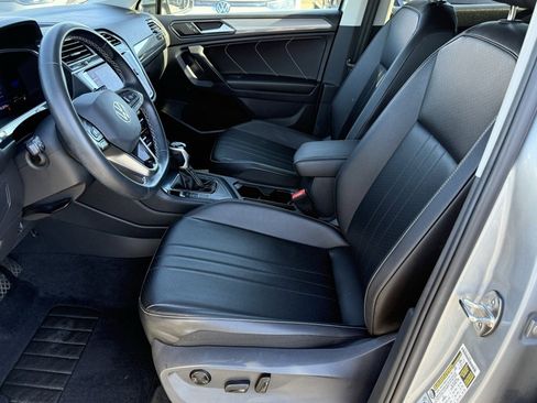 Used 2022 Volkswagen Tiguan SE image 12