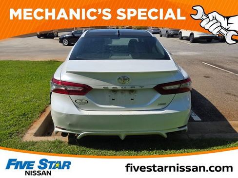 Used 2019 Toyota Camry XSE FWD image 10