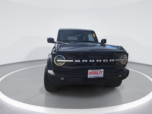Used 2022 Ford Bronco Outer Banks image 2