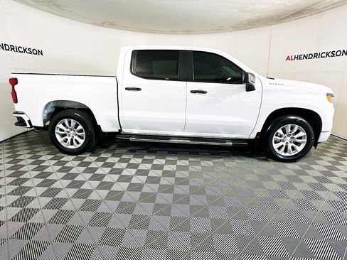 Used 2023 Chevrolet Silverado 1500 Custom image 2