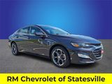 Used 2023 Chevrolet Malibu LT image 2