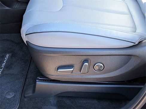 Used 2025 Hyundai Palisade SEL image 12