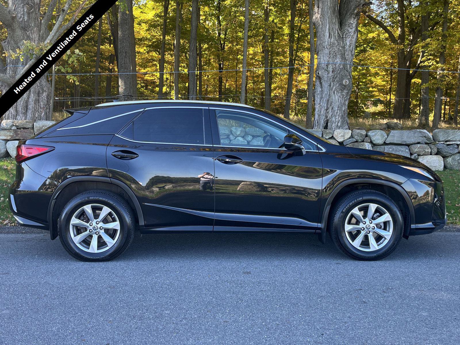Used 2019 Lexus RX 350 AWD image 2