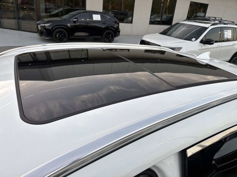 Used 2025 Genesis GV70 2.5T w/ Select Package image 35