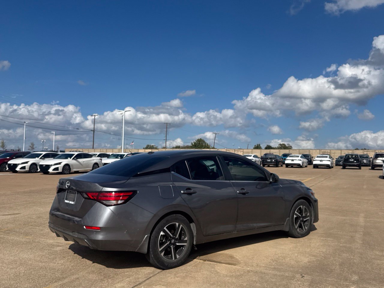 Used 2025 Nissan Sentra SV w/ Trunk Package FWD image 28